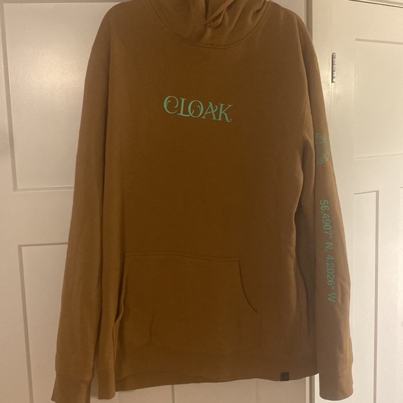 This hoodie is so cool and comfortable and very stylish and it glows in the dark - Picture 3 of 8